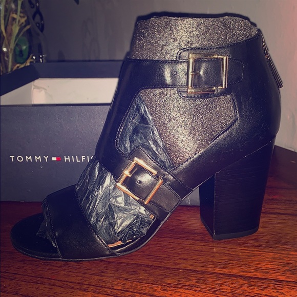 Black leather block heel sandals - Picture 1 of 3
